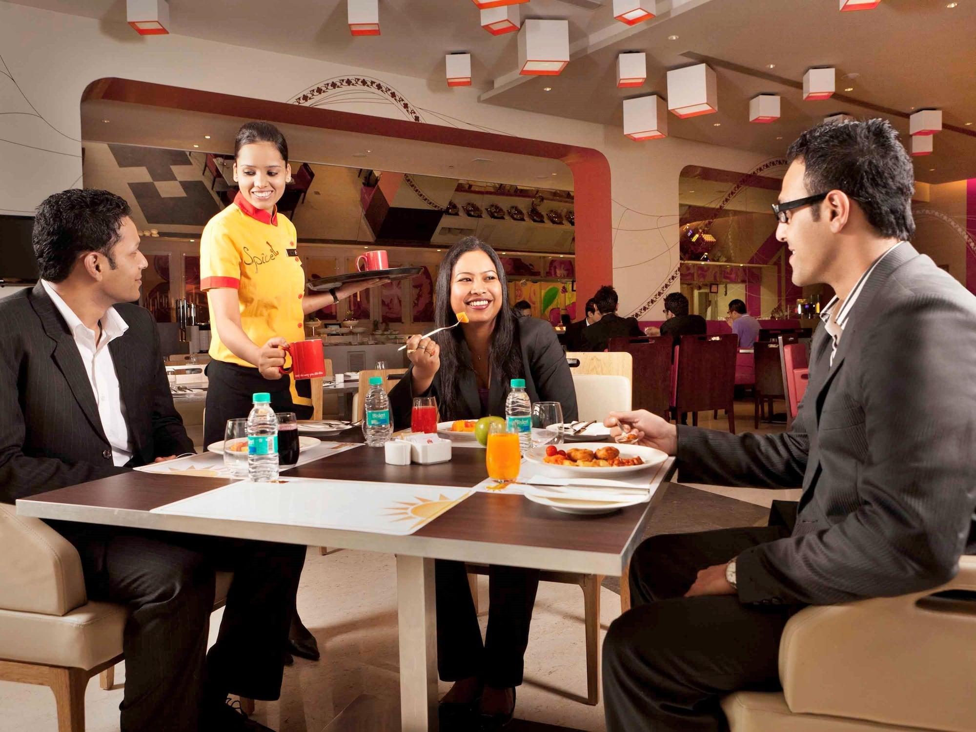 Hotel Ibis Bengaluru Outer Ring Road Zewnętrze zdjęcie